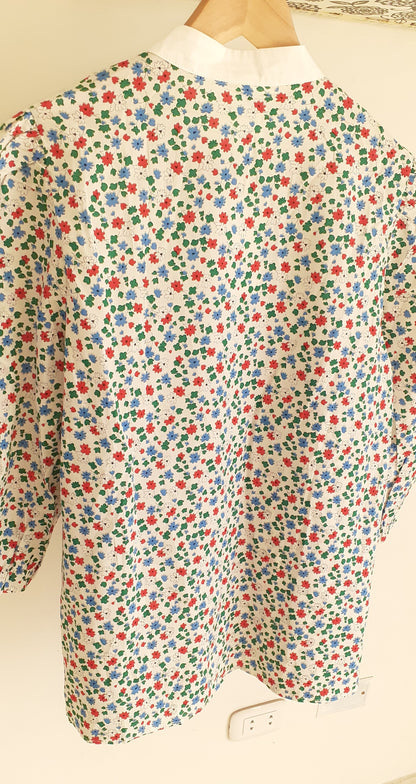 Blusa Print Tres cuarto de cuello Alto con Botones Marie