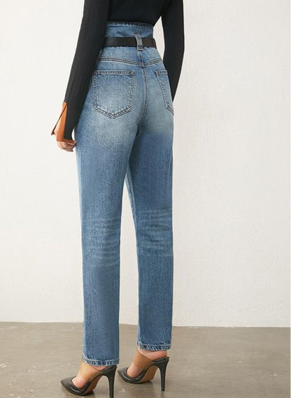 PANTALON JEANS CINTURA ALTA CON BOLSILLO Y PLIEGUE  DE TOBILLO RECTO LIA